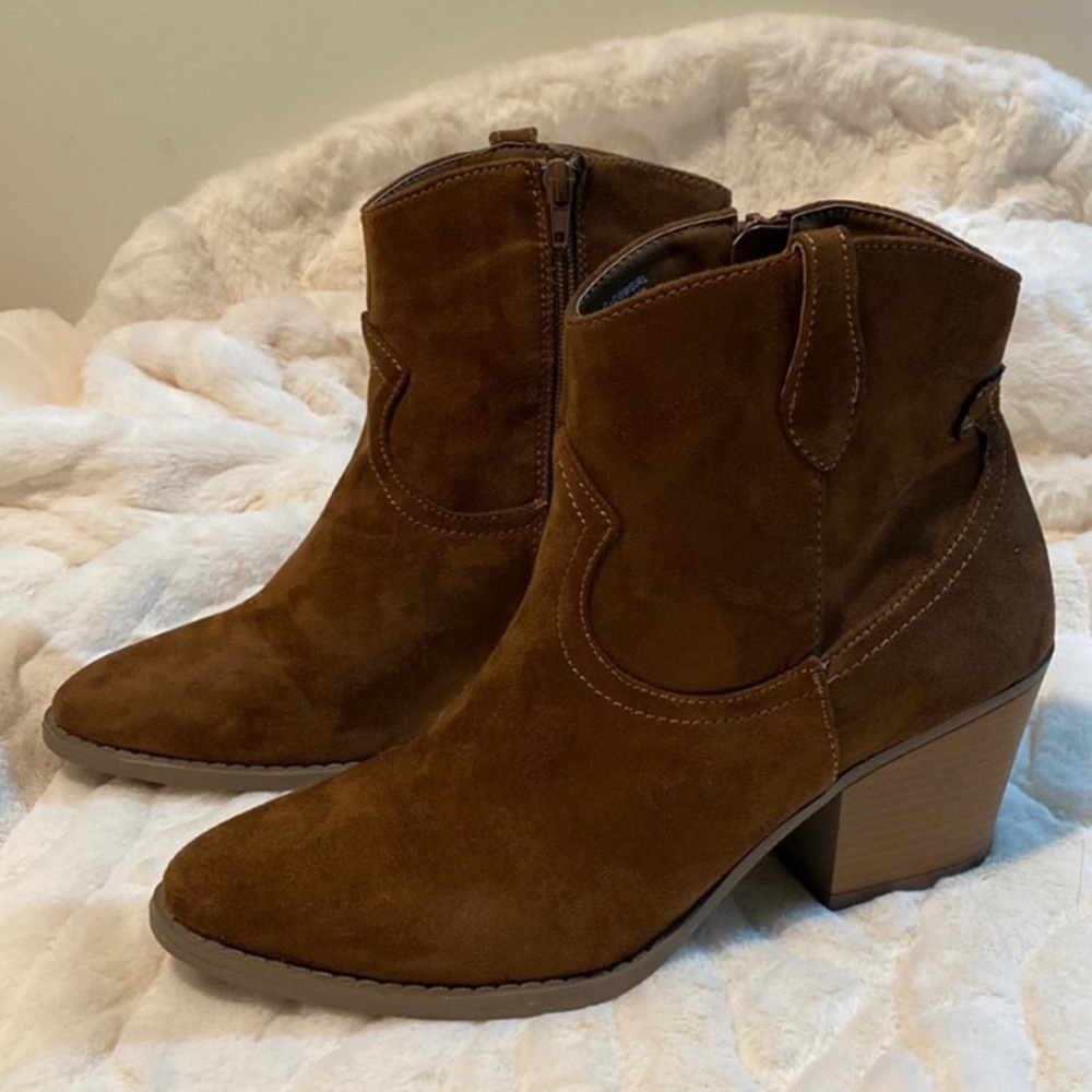 Brown Suede Ankle Boots Size 8.5